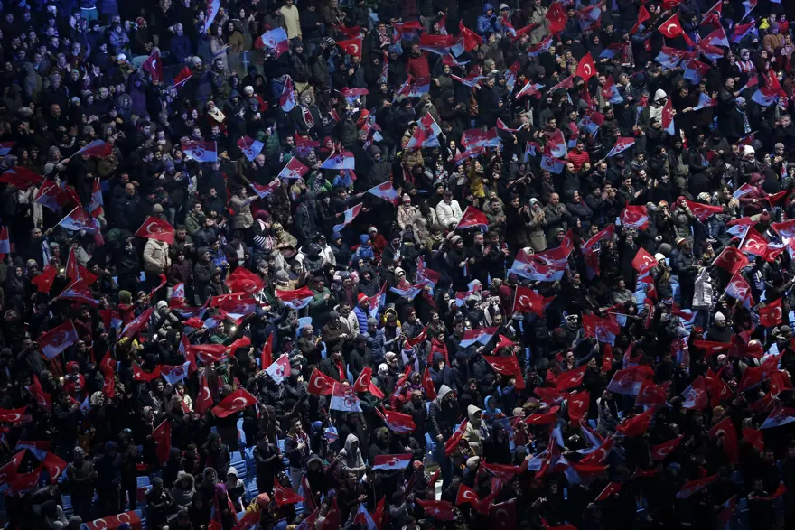 Şenol Güneş Stadı düzenlenen törenle açıldı 16