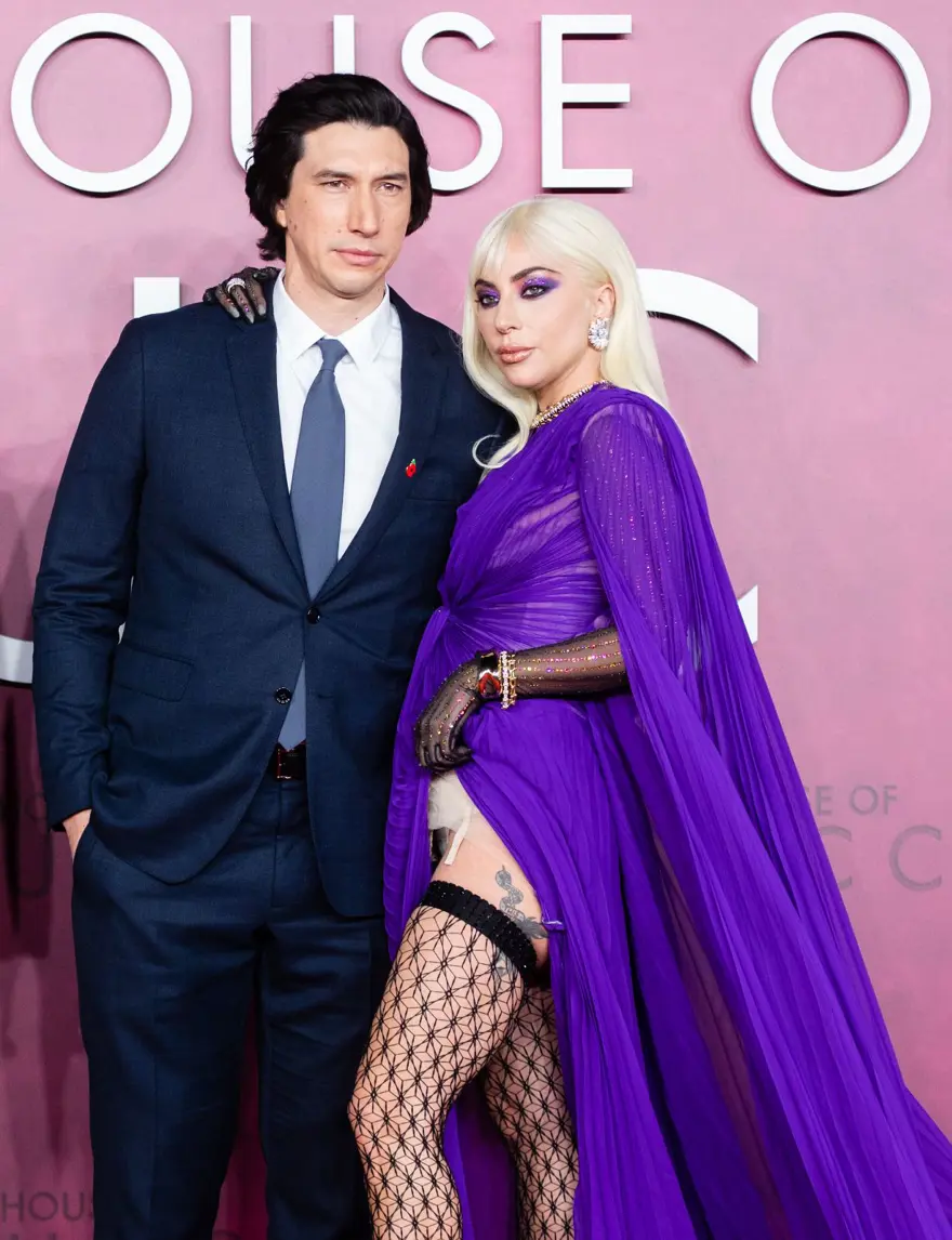 Lady Gaga kırmızı halıya fare dövmesiyle damga vurdu 5