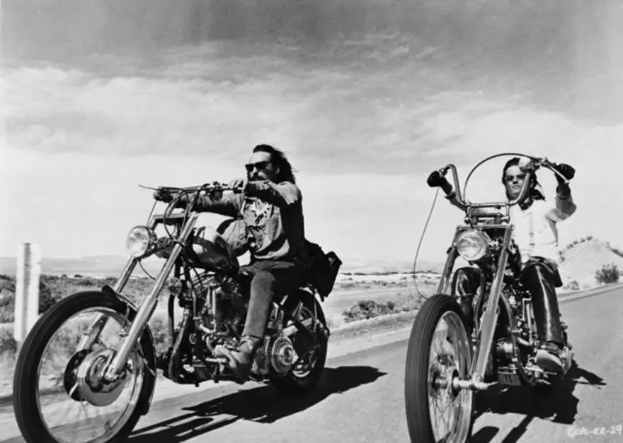 Dennis Hopper ve Peter Fonda 'Easy Rider' setinde 11