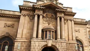 Müzeden 600&#x27;den fazla tarihi eser çalındı