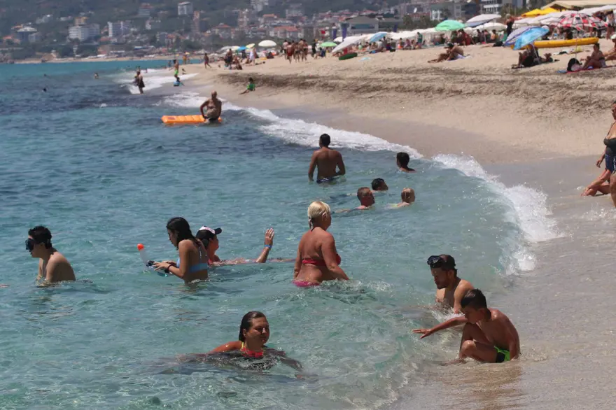 Deniz salyası sonrası yaz turizminde tatilcilerin tercihi Akdeniz oldu 10 Deniz salyası sonrası yaz turizminde tatilcilerin tercihi Akdeniz oldu 10