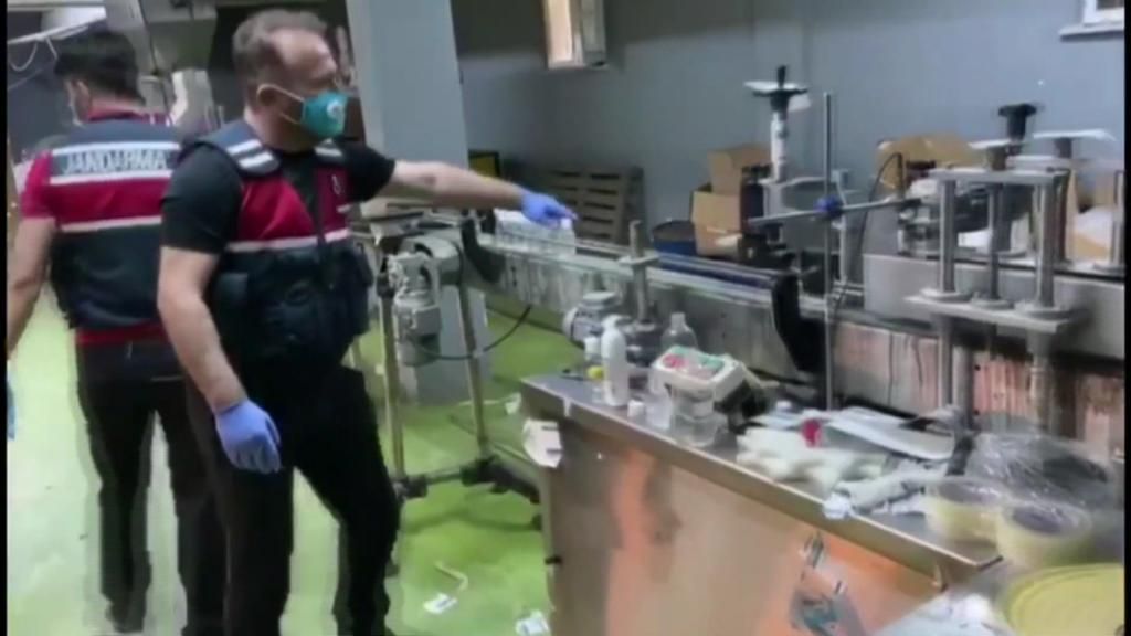 İstanbul'da jandarmadan dezenfektan operasyonu