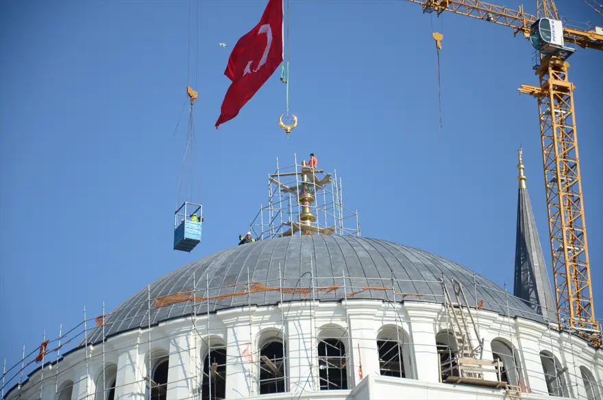 Çamlıca Camisi'nin alemi törenle yerleştirildi 9 Çamlıca Camisi'nin alemi törenle yerleştirildi 9