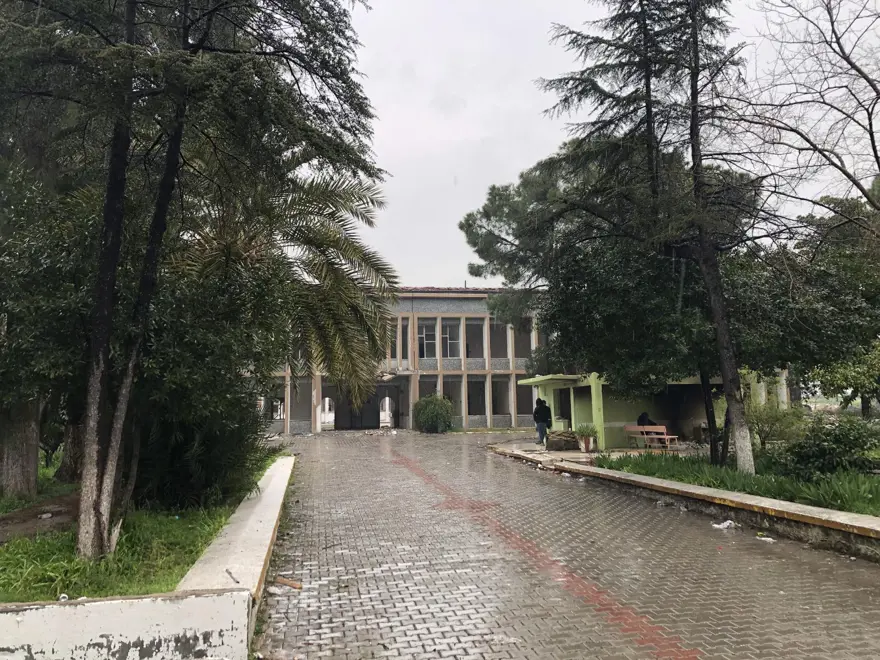 Ünlü filmlerin çekildiği Buca Cezaevi tarihe karışıyor 1