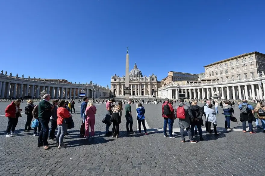 İtalya'da kız kardeşi karantinada ölen İtalyandan isyan çağrısı: Yardım edin 25