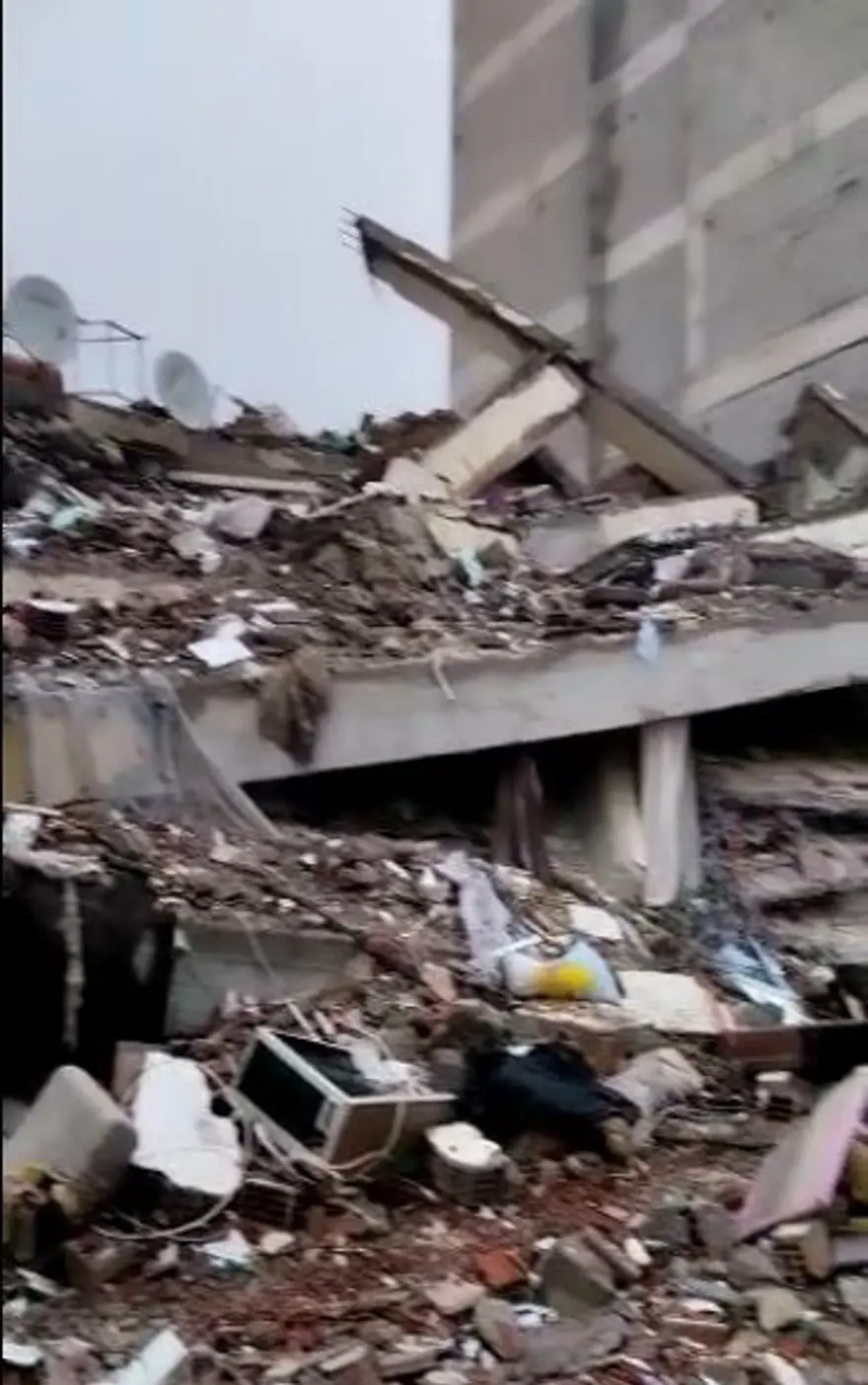 Annesi, eşi, 3 çocuğu ve kayınvalidesini kaybetti, kayıp kızını arıyor 2