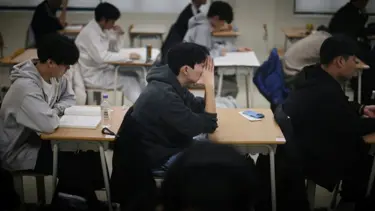 Güney Kore'de sınavı için uçuşlar yasaklandı, borsa geç açıldı