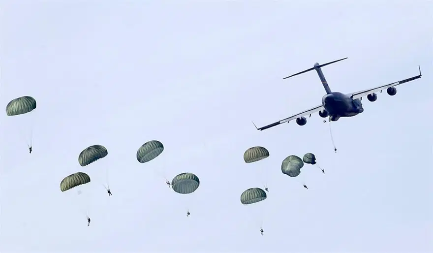 NATO'nun kimlik kartı 7