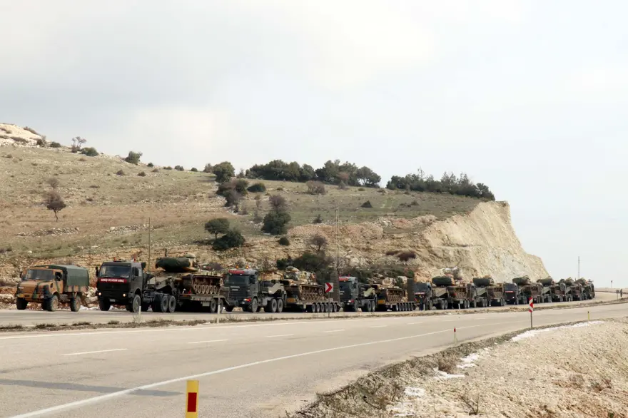 İdlib sınırına askeri sevkiyat 10