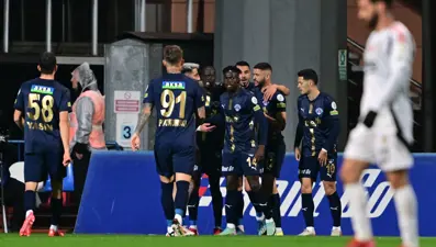 "Kartal düşük irtifada" (8 Nisan 2025 spor manşetleri)