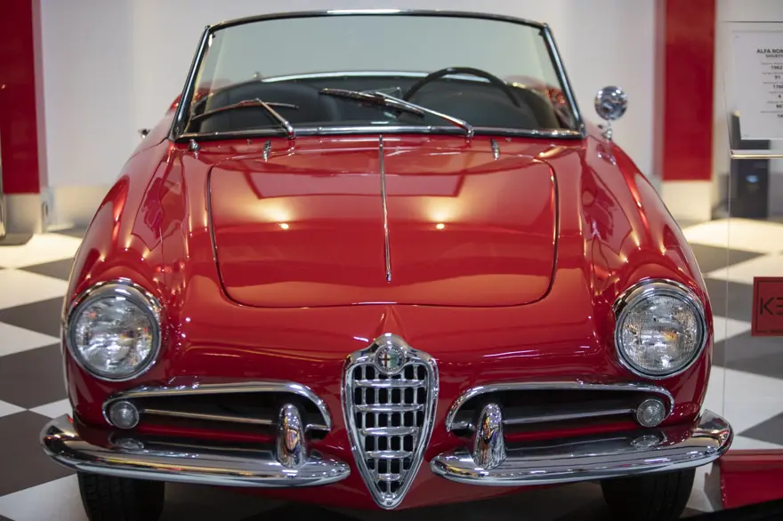 Klasik otomobil ve motosiklet müzesi Key Museum tarihe ışık tutuyor 32