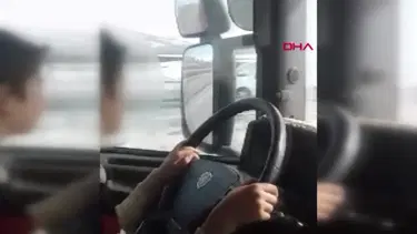 TIR'ı 10 yaşındaki oğluna kullandırdı