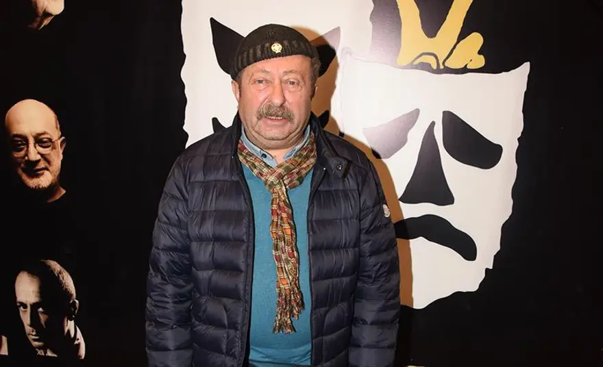 Dümbüllü'nün fesi artık Şevket Çoruh'ta (Baba Sahne açıldı) 9