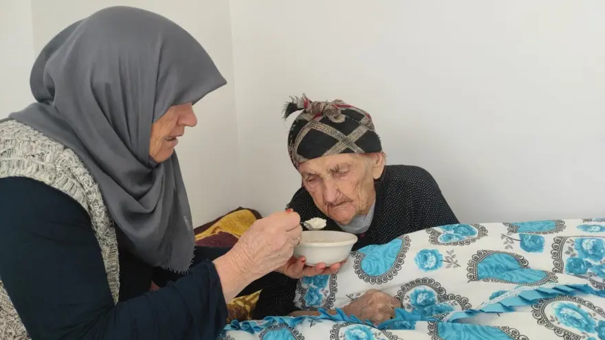 102 yaşındaki Kezik nine hayatında hiç doktora gitmedi: Uzun yaşamının sırrı bu besinde 102 yaşındaki Kezik nine hayatında hiç doktora gitmedi: Uzun yaşamının sırrı bu besinde