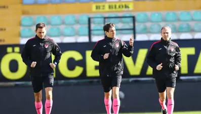 Hakem Halil Umut Meler sahalara geri döndü