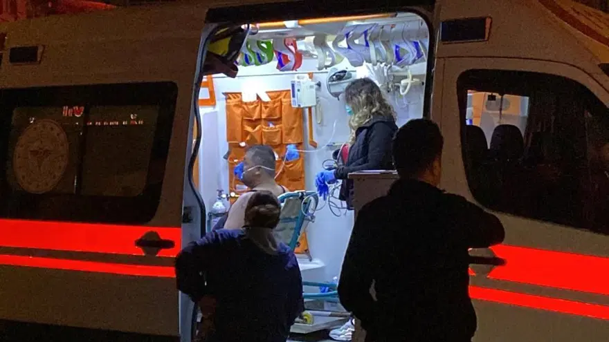 Şarjda tutulan süpürge patladı, ev sahibini itfaiye kurtardı 4 Şarjda tutulan süpürge patladı, ev sahibini itfaiye kurtardı 4
