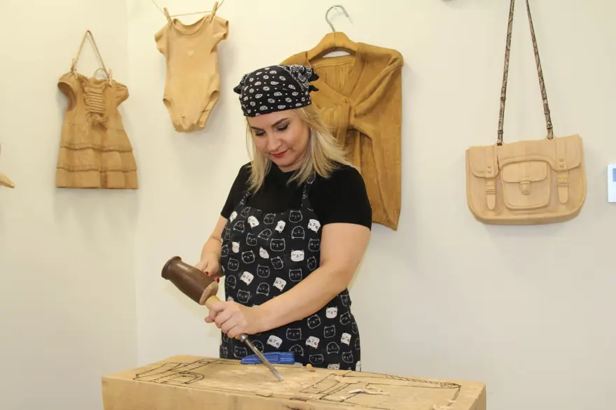 Ölen dedesinin ceketinden ilham aldı: Kıyafetleri böyle dönüştürdü 4