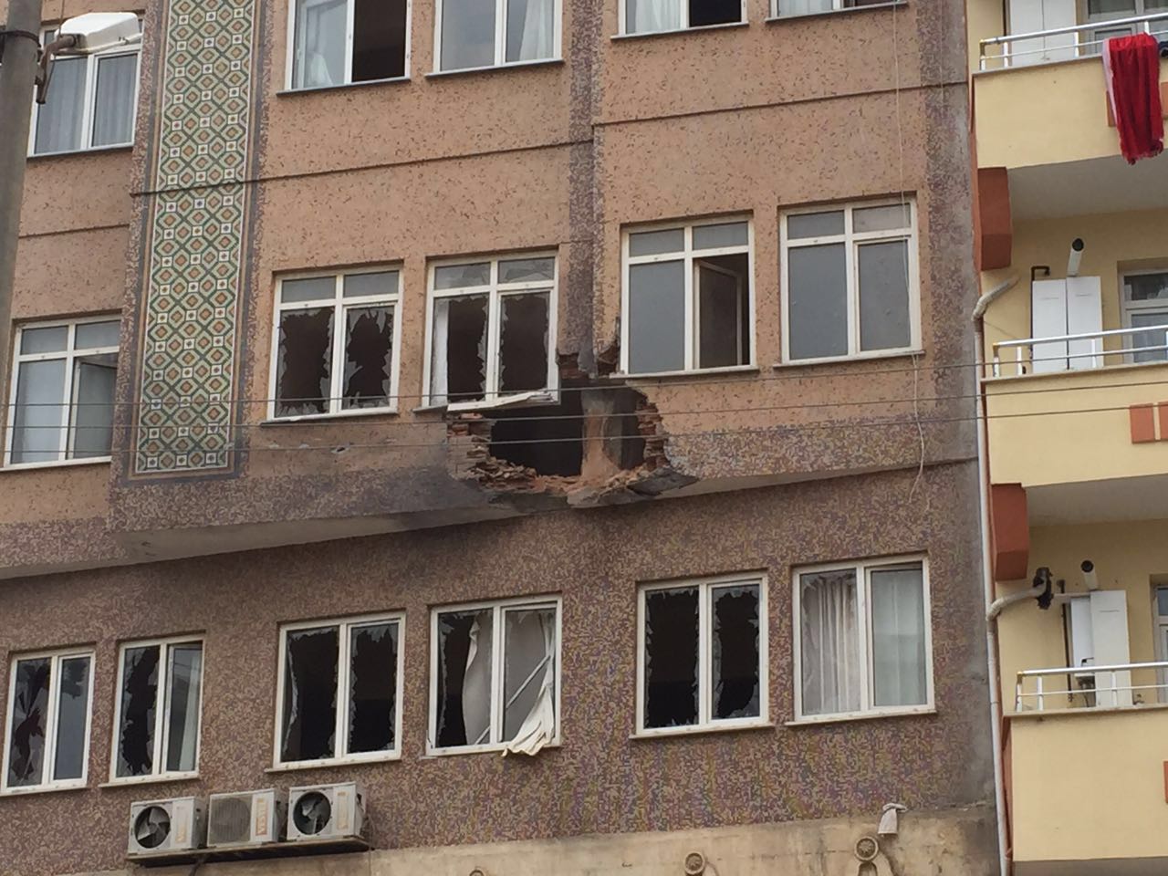 Kilis’e üç roket mermisi düştü
