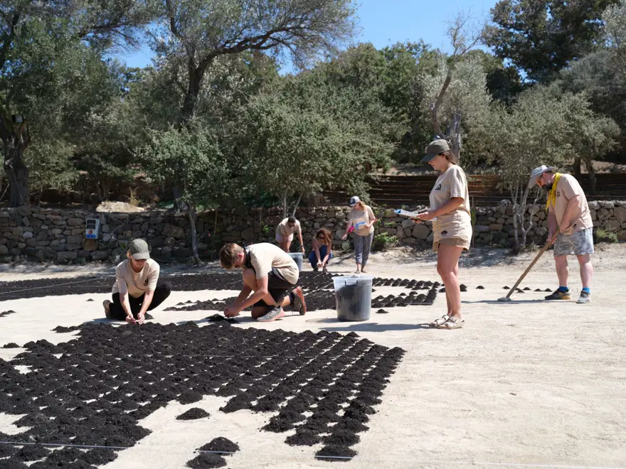 Aşık Veysel'in vefatının 50. yılında Bodrum'da dev portresi yapıldı 3