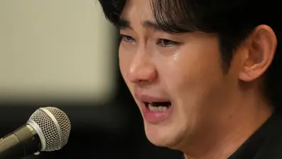 Güney Kore'de skandal yaratan ilişki iddiaları: Göz yaşları içinde yalanladı