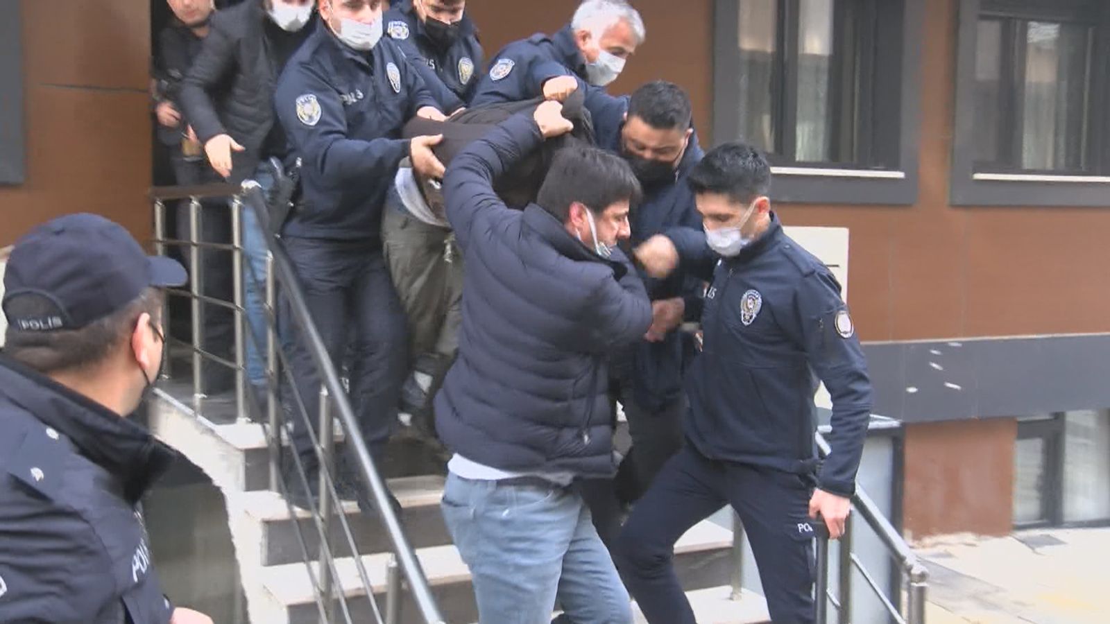 Öğretim üyesi Aylin Sözer vahşi cinayet kurbanı