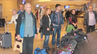 Nepal'deki Türk turistler yurda döndü