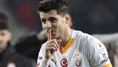 Gelmesiyle gitmesi bir oldu: Kampa katıldıktan saatler sonra yeni takımı açıklandı