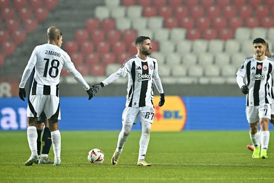 Rafa Silva, Galatasaray derbisinde oynayabilecek mi? Durumu belli oldu 3 Rafa Silva, Galatasaray derbisinde oynayabilecek mi? Durumu belli oldu 3