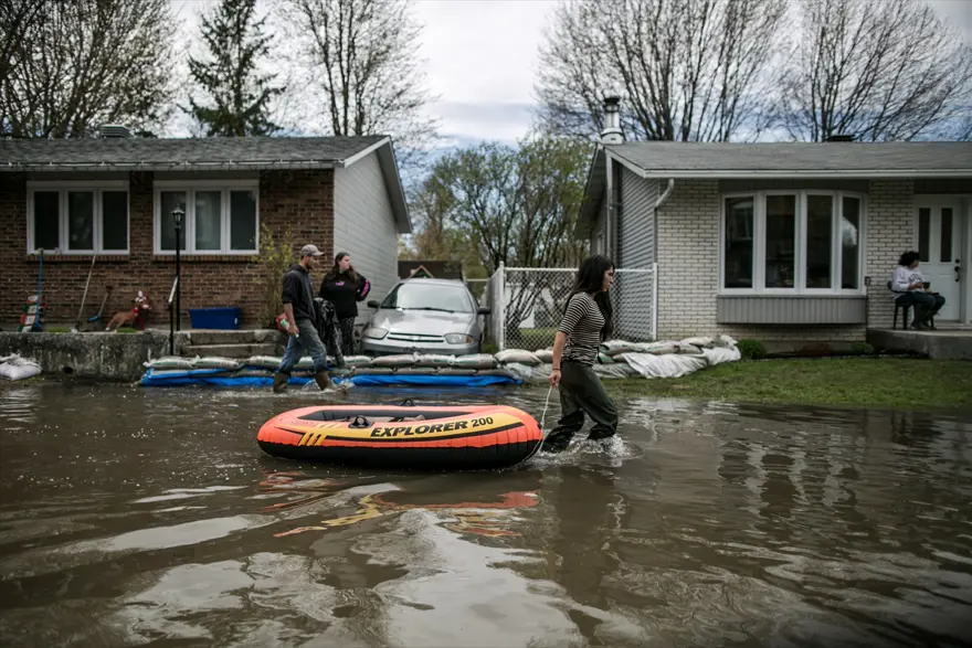 Kanada'da sel felaketi 17 Kanada'da sel felaketi 17