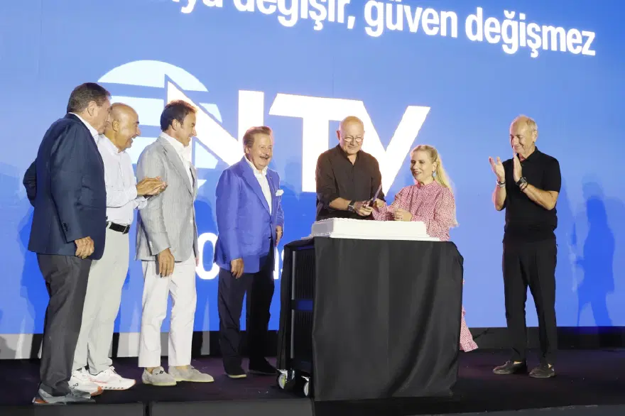 Yıllar geçer, dünya değişir, güven değişmez. NTV 30 yaşında 1