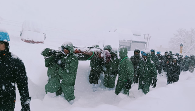 Himalayalar'da çığ felaketi: 41 kişi kayıplara karıştı