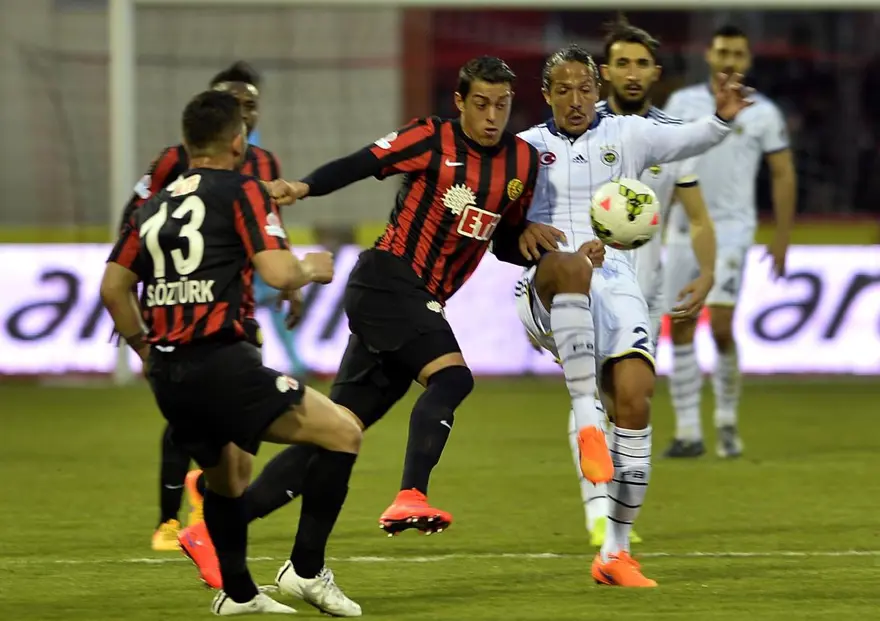 Eskişehirspor-Fenerbahçe maçından kareler 13