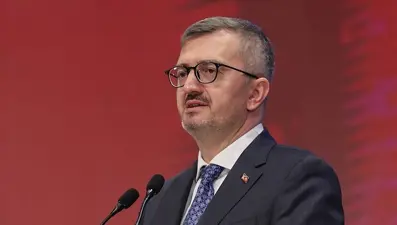 Burhanettin Duran: Özel'in hakaret dilinden kurtulması gerekiyor