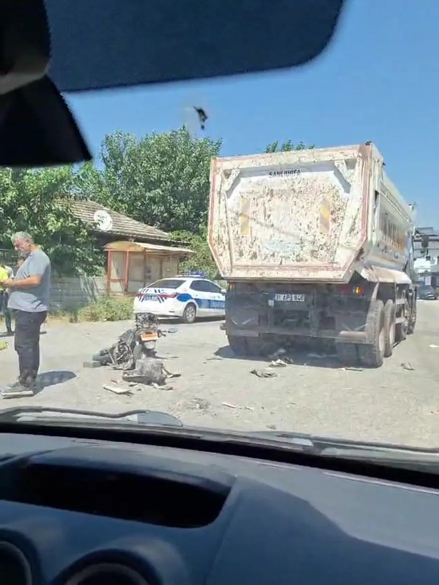 Hatay’da feci kaza: Hafriyat kamyonu, motosiklet sürücüsünü ezdi 