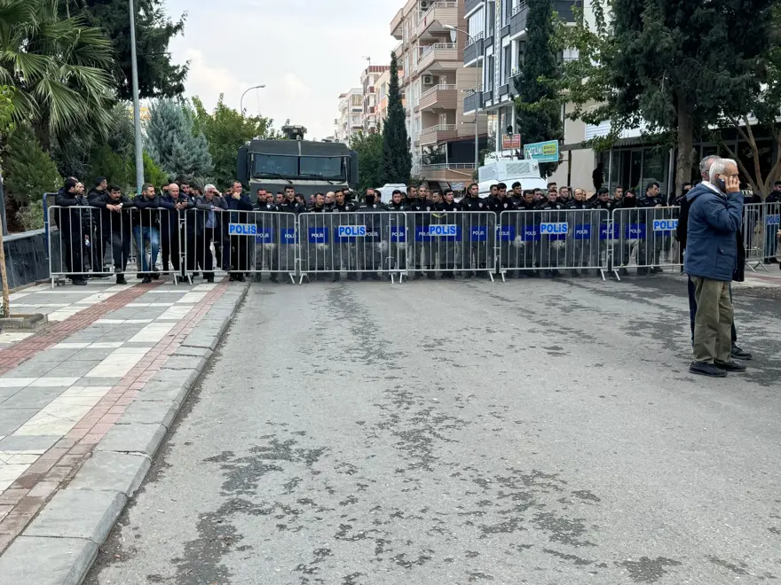 3 belediyeye kayyum: DEM Parti grup toplantısı Mardin'de 4