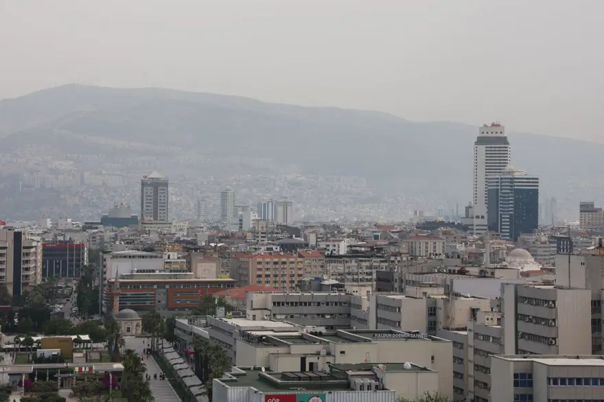 "MASKE TAKMALARINI TAVSİYE EDİYOR" 4