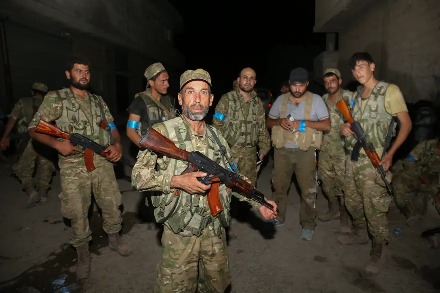 ÖSO mensupları Cerablus merkezine girdi 11