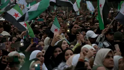 Suriye'de 13 yıl sonra bir ilk: Halep'teki konsere binlerce kişi katıldı!