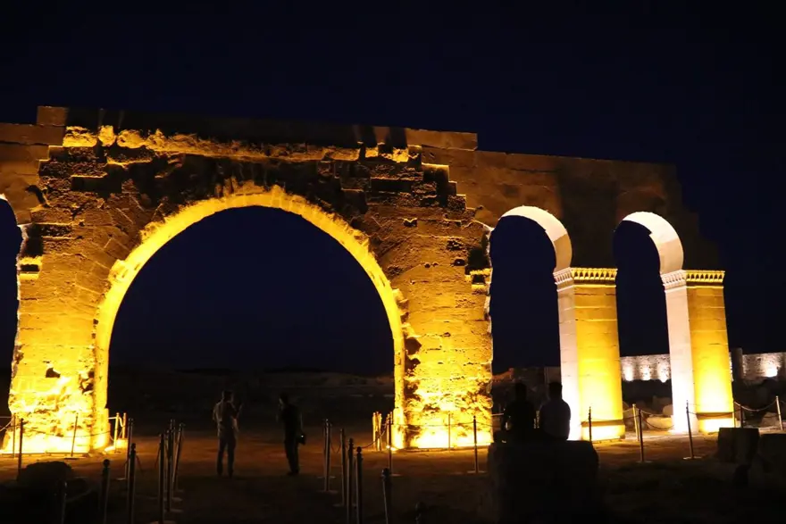 UNESCO Dünya Miras Geçici Listesi'nde bulunan Harran Ören Yeri'ne ışıklandırma 12