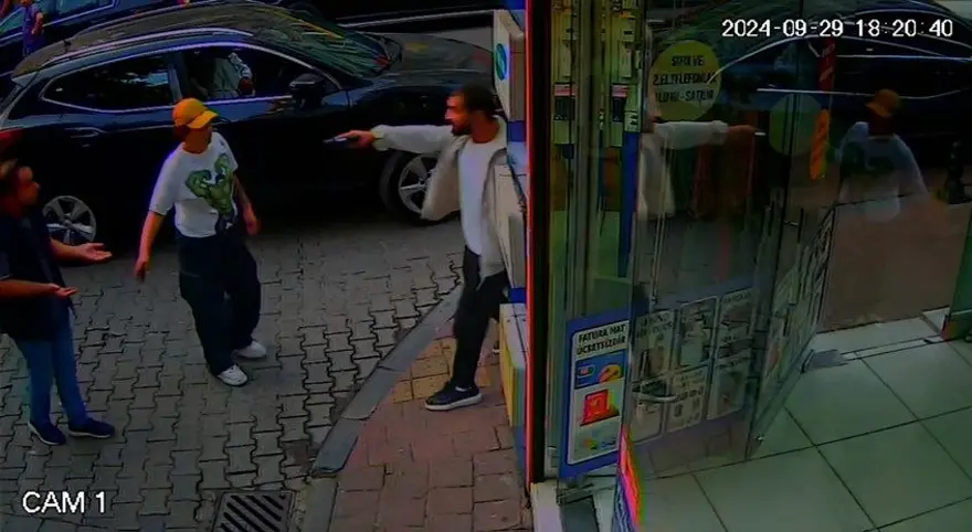 İstanbul'da eski sevgili dehşeti! Yeni sevgilisi olduğunu öğrenince kurşun yağdırdı 1 İstanbul'da eski sevgili dehşeti! Yeni sevgilisi olduğunu öğrenince kurşun yağdırdı 1