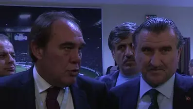 Bakan Osman Aşkın Bak ve TFF Başkanı Demirören, hakeme dikkat çekti