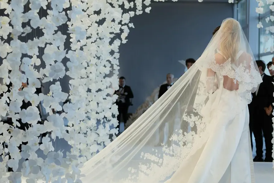 ÇİÇEK PAYLAŞIMI KAFALARI KARIŞTIRDI 5