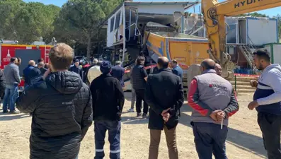 Hafriyat kamyonu prefabrik eve çarptı, şoför hayatını kaybetti