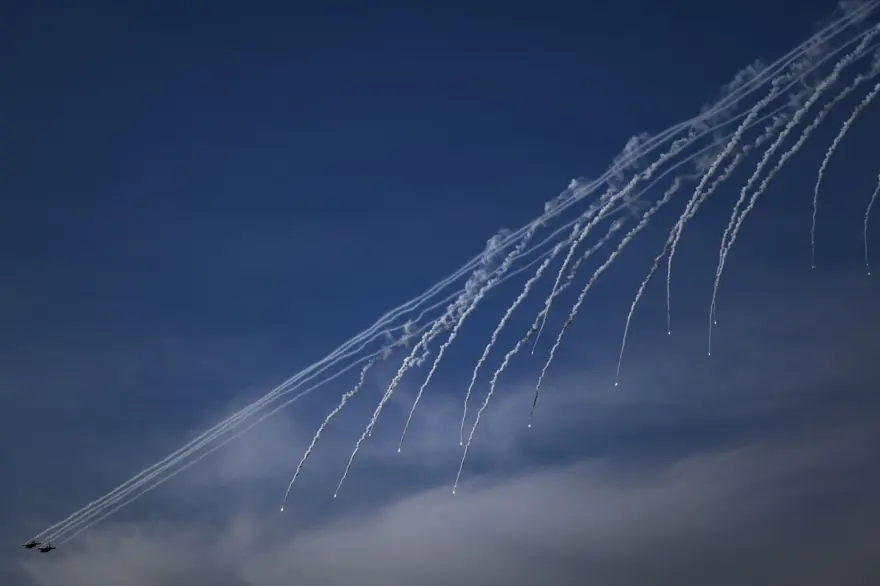 Türk Yıldızları ve SOLOTÜRK 100. yıl için İstanbul semalarında 32