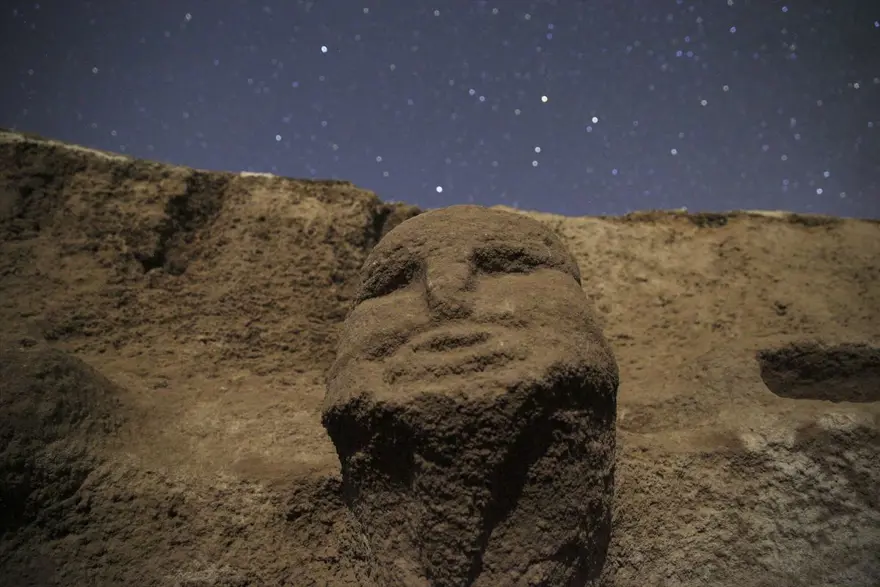 Neolitik dönemin önemli merkezi 'Karahantepe' yıldızların altında 3