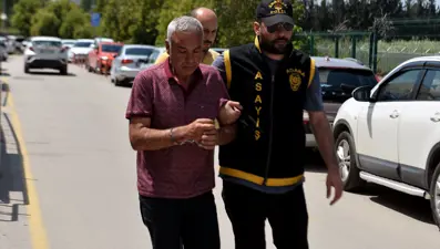 Kızına şantaj yapıldı, av tüfeğiyle vurarak öldürdü