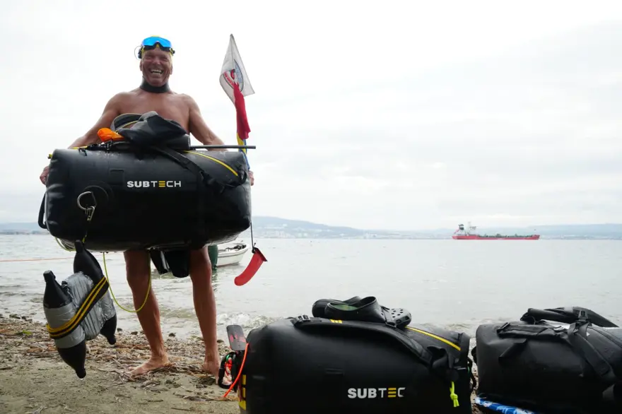 Türkiye'den İsveç'e yüzmek istiyor, her sabah "gitmek zorunda mıyım?" diye soruyor 8