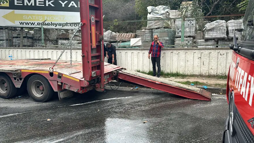 Kağıthane'de feci ölüm: 1 tonluk TIR rampasının altında can verdi 11 Kağıthane'de feci ölüm: 1 tonluk TIR rampasının altında can verdi 11