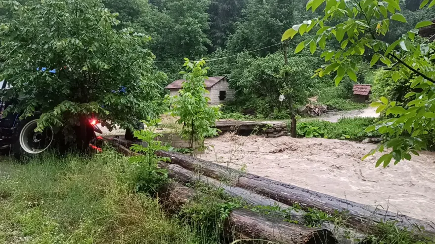 Batı Karadeniz'i yine sel vurdu 65