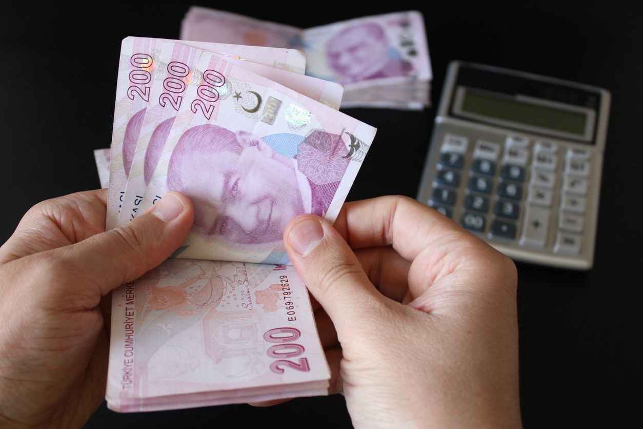 Nakite ihtiyaç duyanlara 0 faizli kredi fırsatı! Bankalarda faizsiz kredi yarışı başladı (Hangi banka ne kadar faizsiz kredi veriyor?)